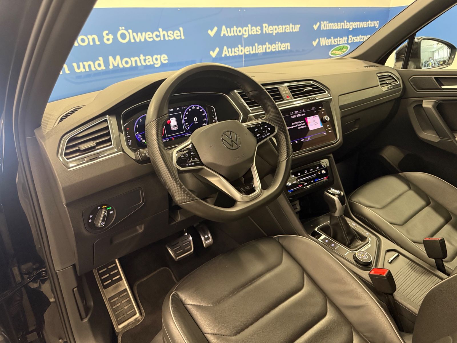 Volkswagen Tiguan 2022 г. Чёрный, пробег 57423 км