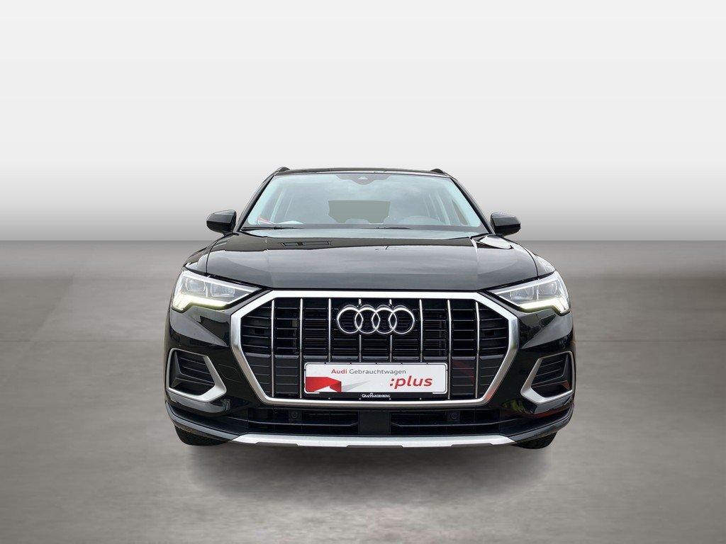 Audi Q3 2024 г. Чёрный, пробег 46300 км
