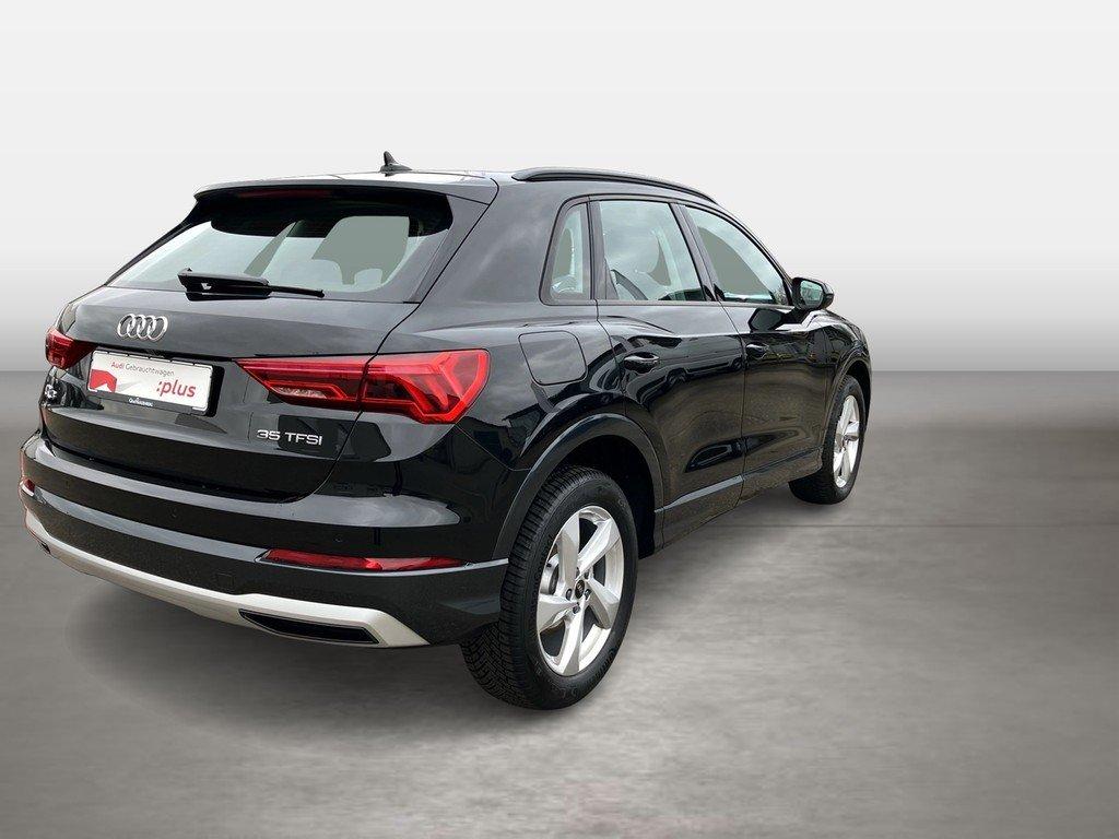 Audi Q3 2024 г. Чёрный, пробег 46300 км