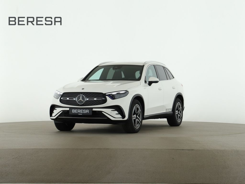 Mercedes-Benz GLC 220 2026 г. Белый, пробег 9900 км