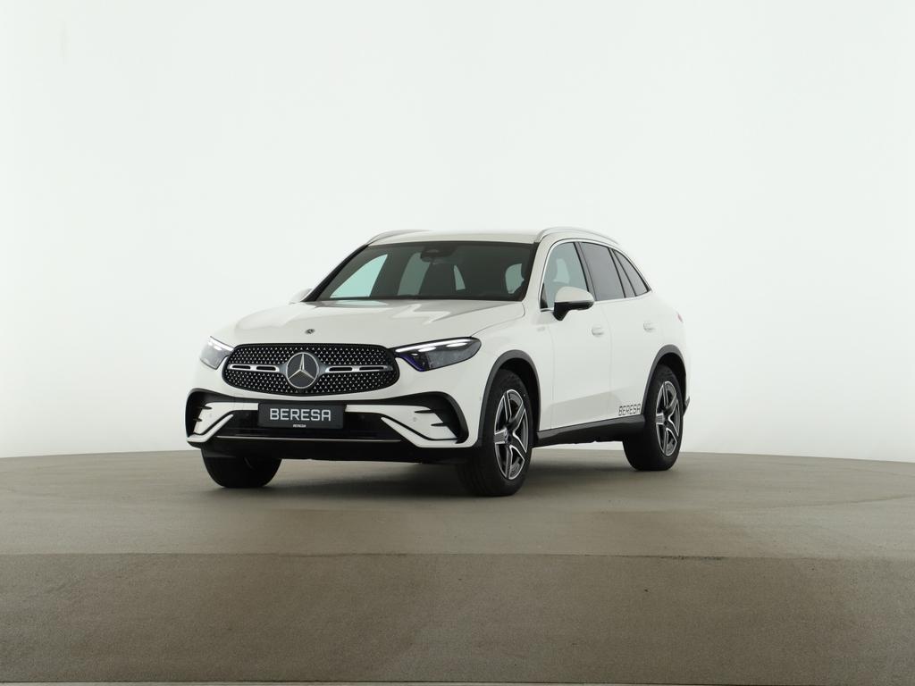 Mercedes-Benz GLC 220 2026 г. Белый, пробег 9900 км