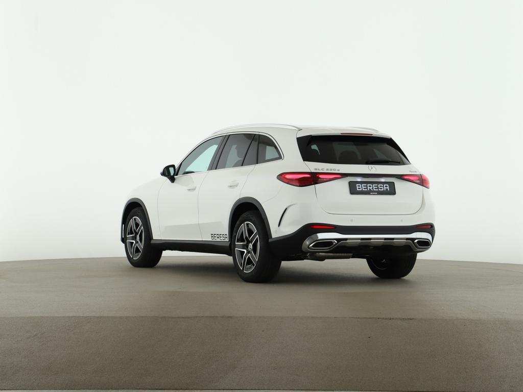 Mercedes-Benz GLC 220 2026 г. Белый, пробег 9900 км