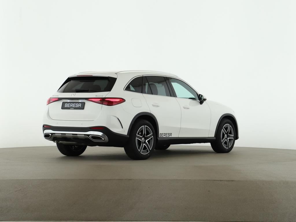 Mercedes-Benz GLC 220 2026 г. Белый, пробег 9900 км