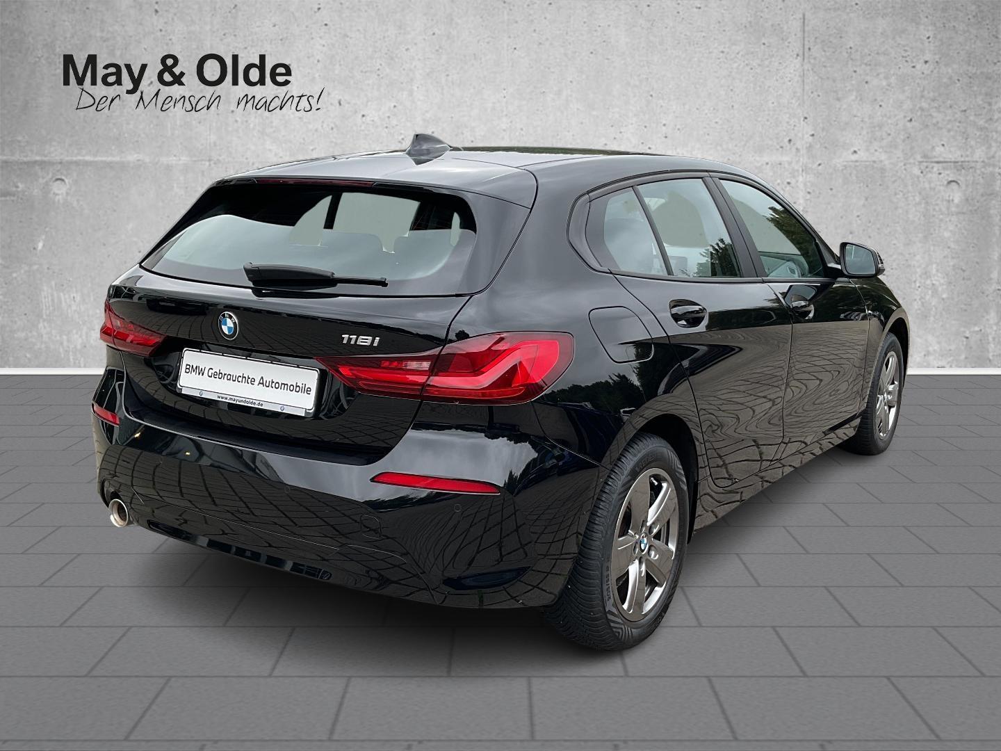 BMW 118 2022 г. Серый, пробег 42793 км