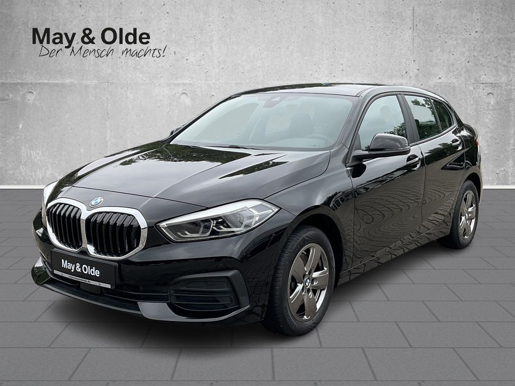 BMW 118 2022 г. Серый, пробег 42793 км
