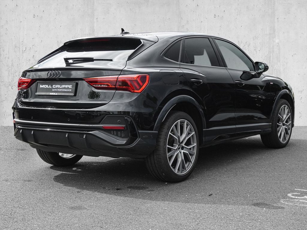 Audi Q3 2023 г. Чёрный, пробег 40785 км