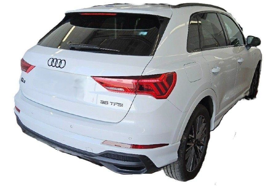 Audi Q3 2023 г. Белый, пробег 39071 км