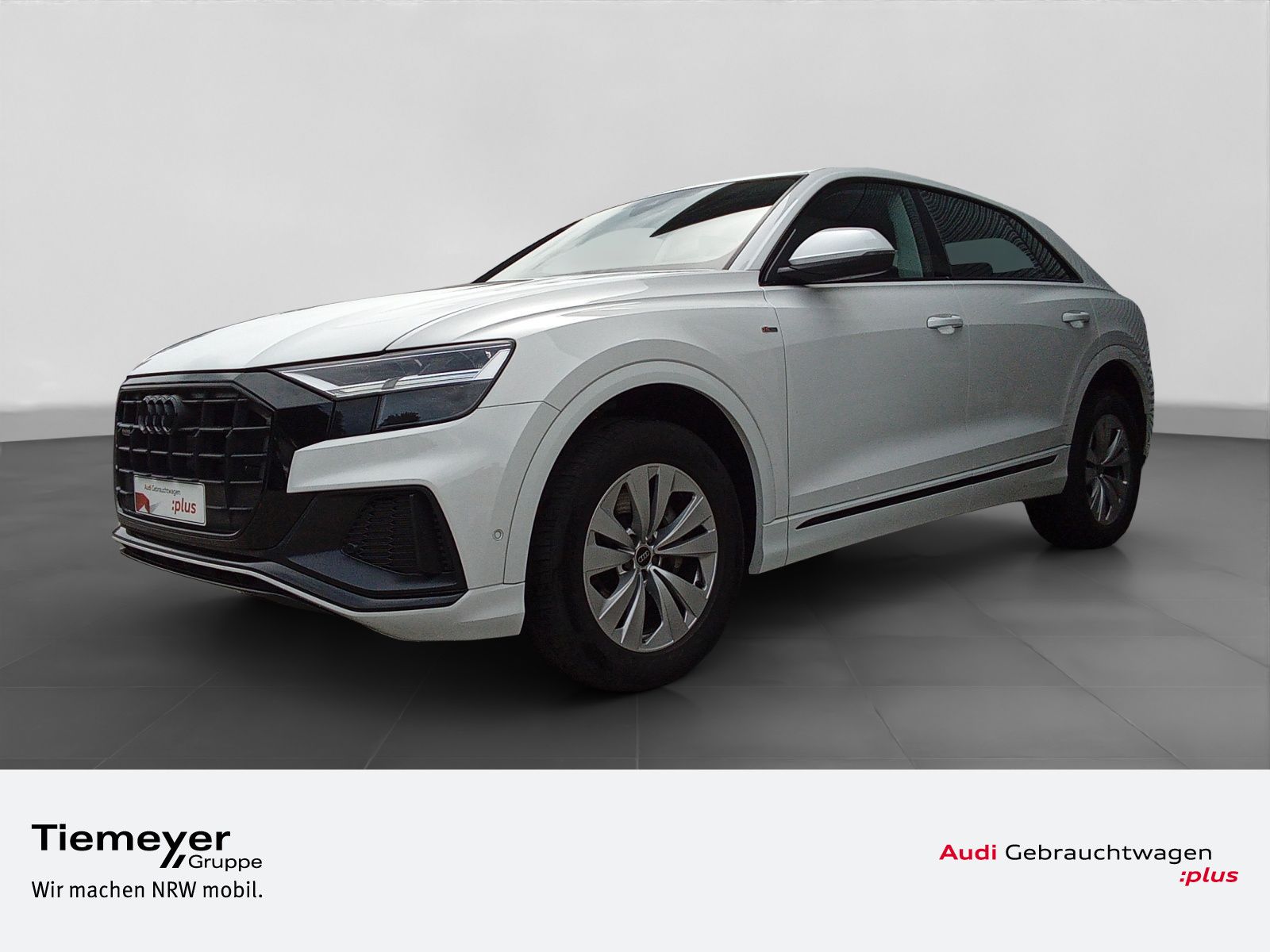 Audi Q8 2023 г. Белый, пробег 45601 км