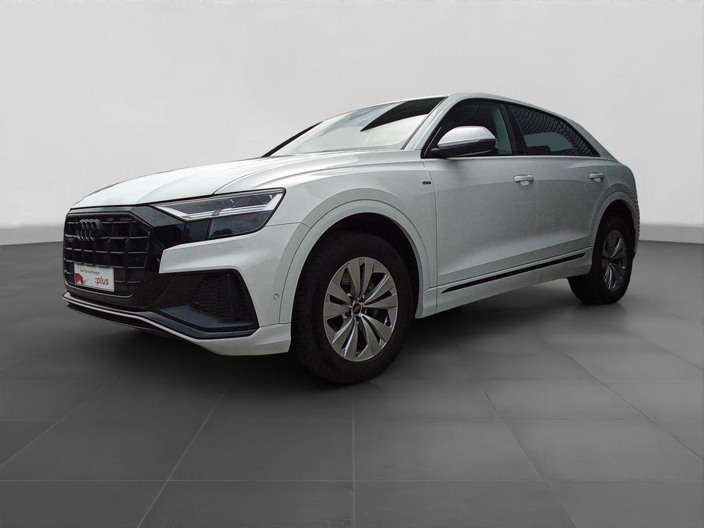 Audi Q8 2023 г. Белый, пробег 45601 км