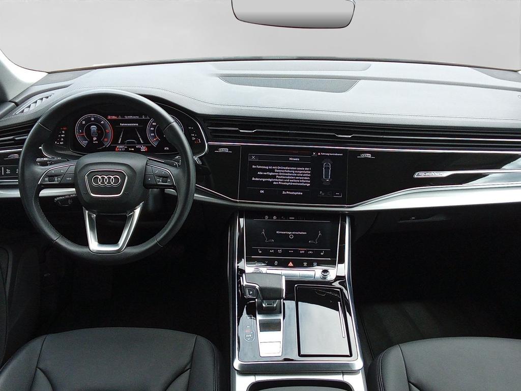 Audi Q8 2023 г. Белый, пробег 45601 км