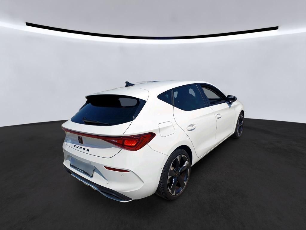 Cupra Leon 2024 г. Белый, пробег 53460 км