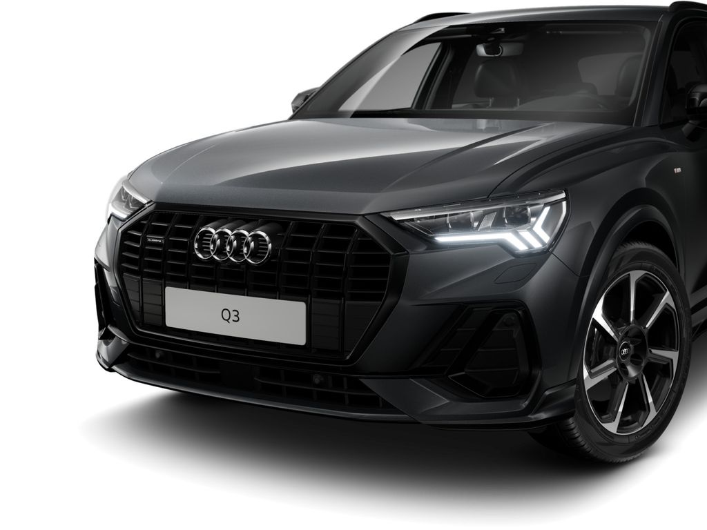 Audi Q3 2026 г. Серый, пробег 3847 км