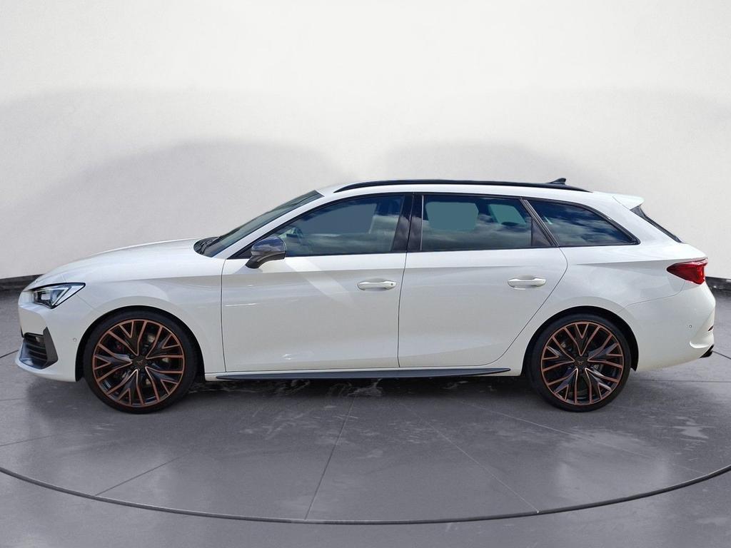 Cupra Leon 2023 г. Белый, пробег 45766 км