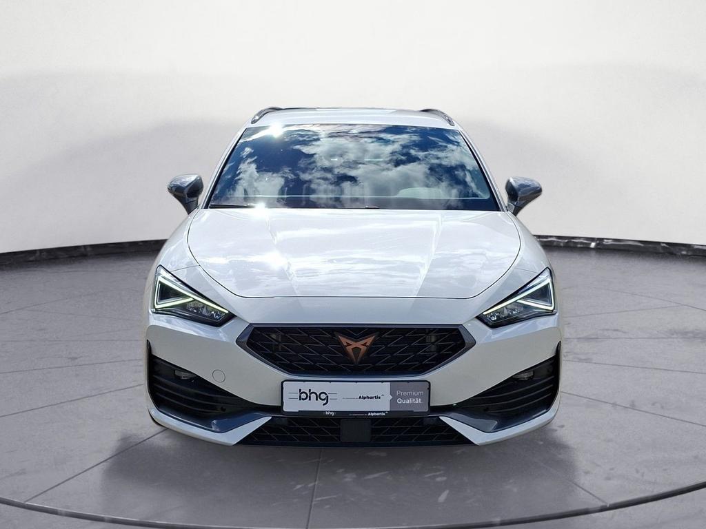 Cupra Leon 2023 г. Белый, пробег 45766 км