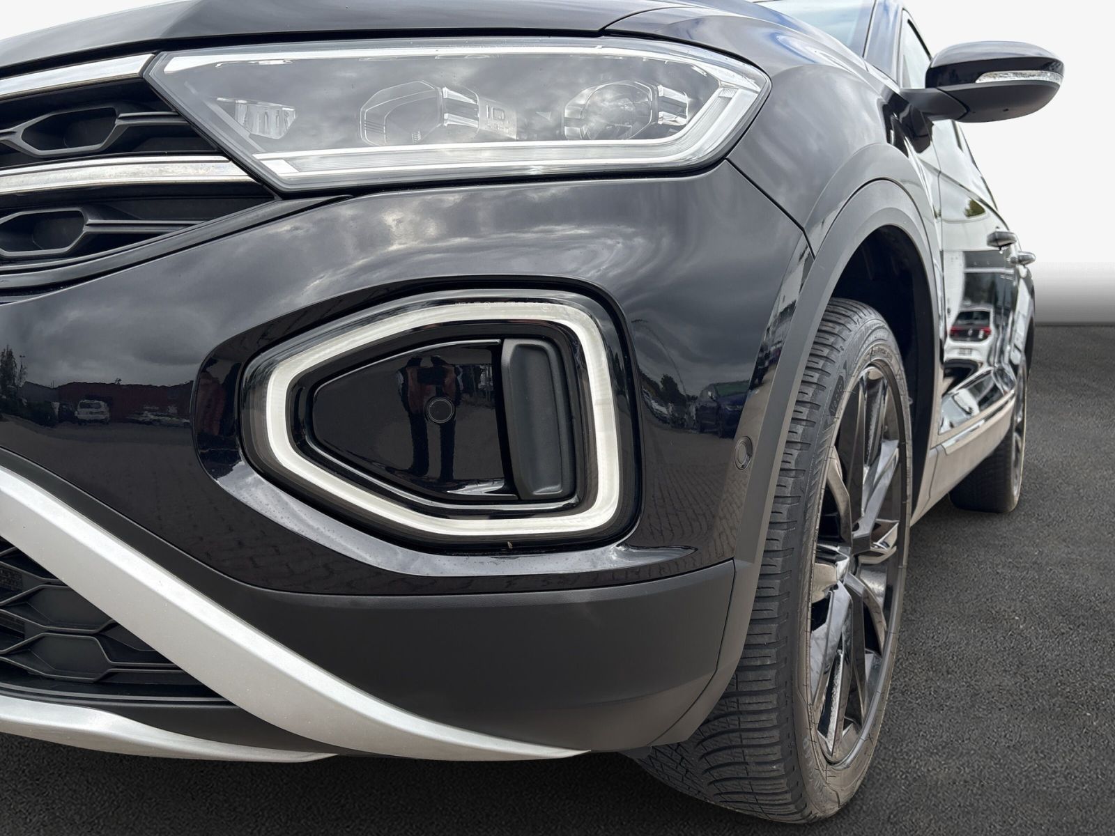 Volkswagen T-Roc 2022 г. Чёрный, пробег 49184 км