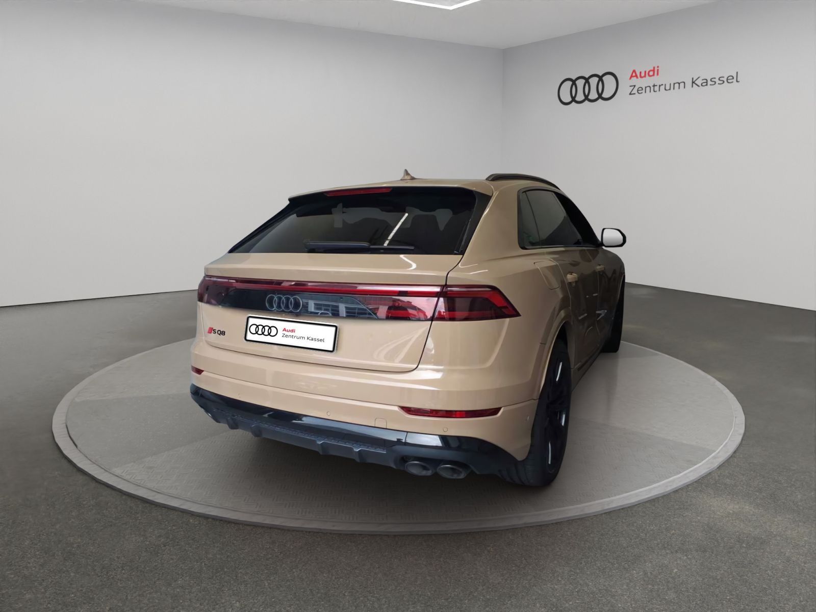 Audi SQ8 2025 г. Золотистый, пробег 43220 км