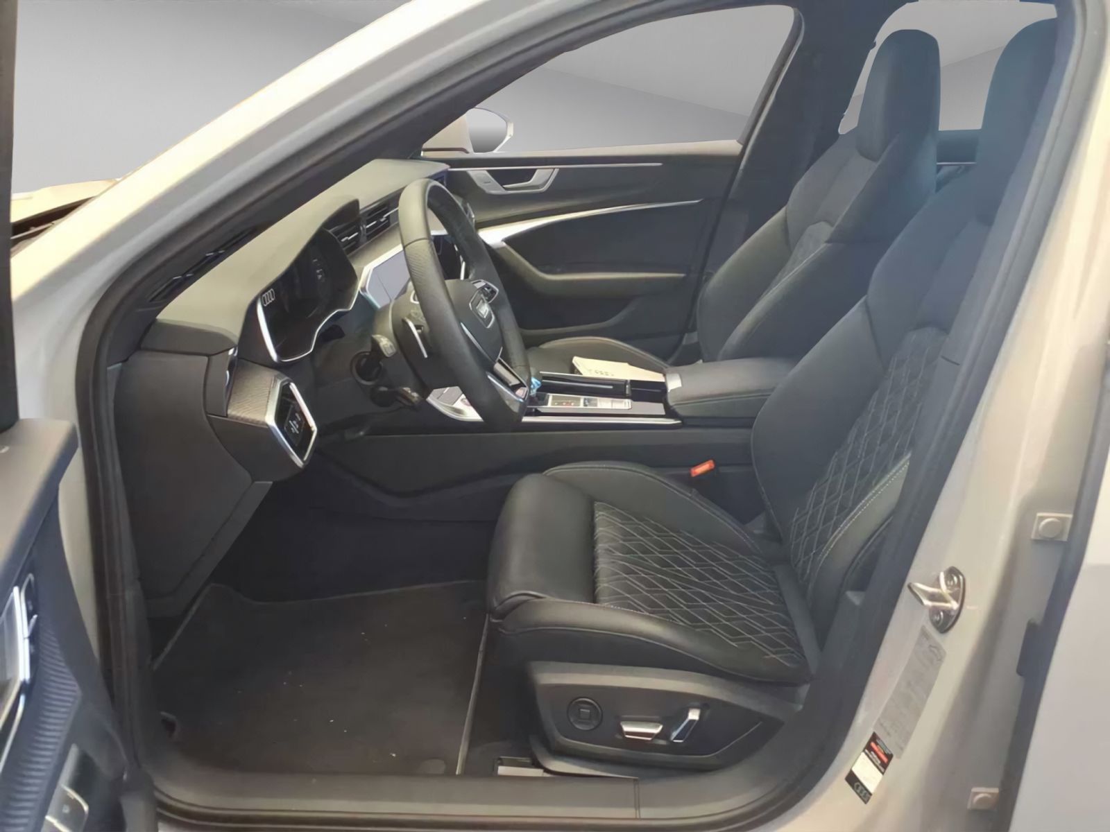 Audi S6 2025 г. Бежевый, пробег 20100 км