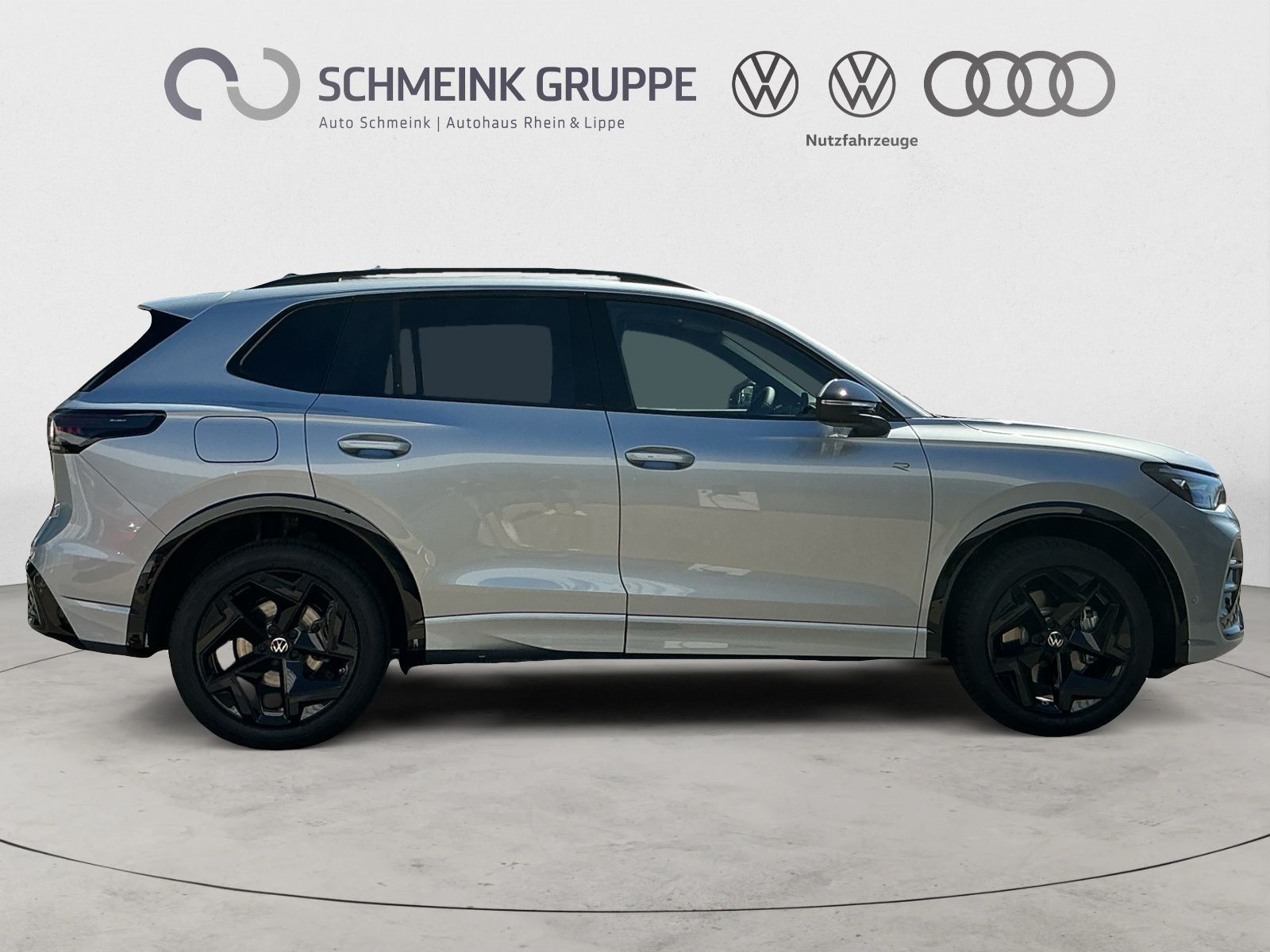 Volkswagen Tiguan 2026 г. Серебристый, пробег 9800 км
