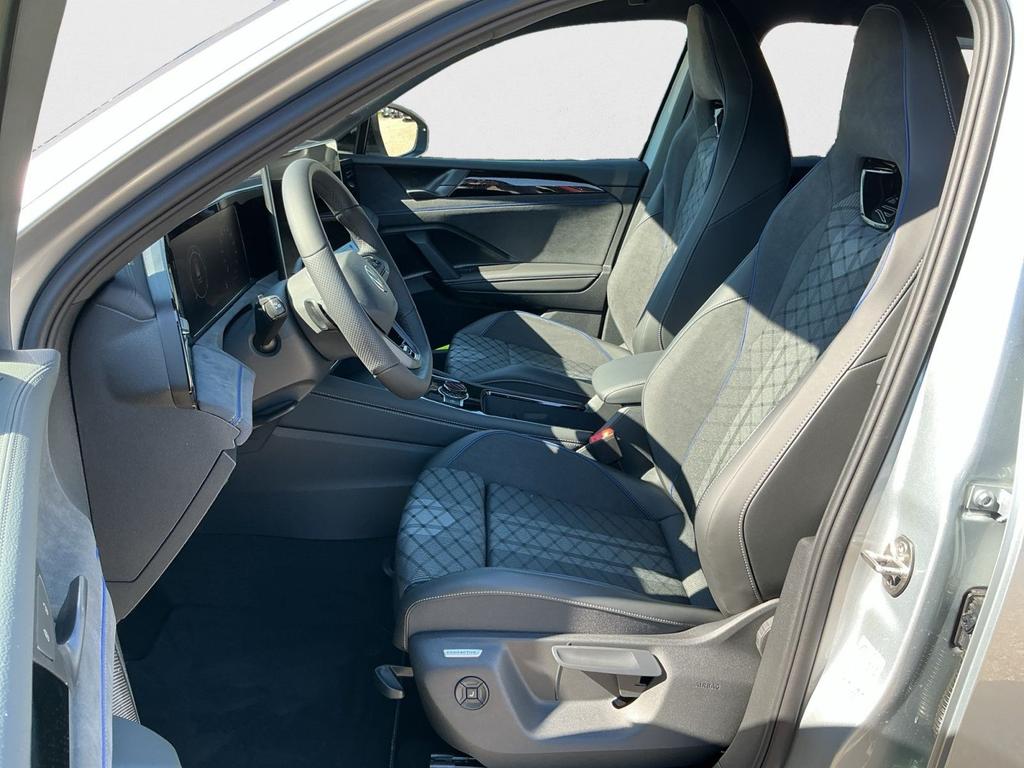 Volkswagen Tiguan 2026 г. Серебристый, пробег 9800 км