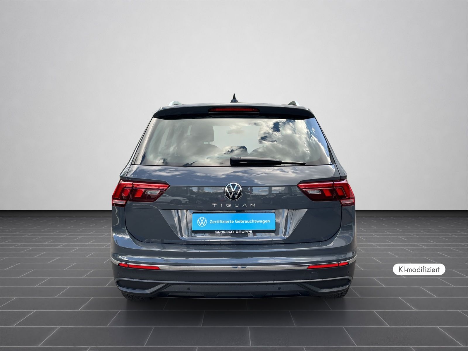 Volkswagen Tiguan 2021 г. Серый, пробег 57594 км