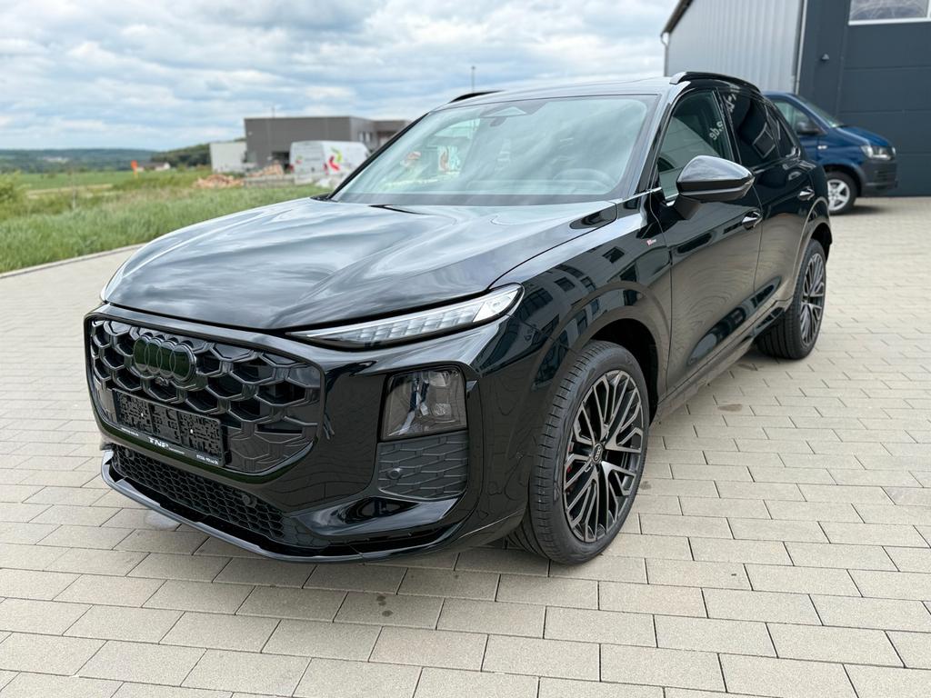 Audi Q3 2026 г. Чёрный, пробег 10 км