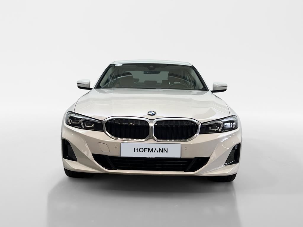 BMW 318 2022 г. Белый, пробег 46900 км