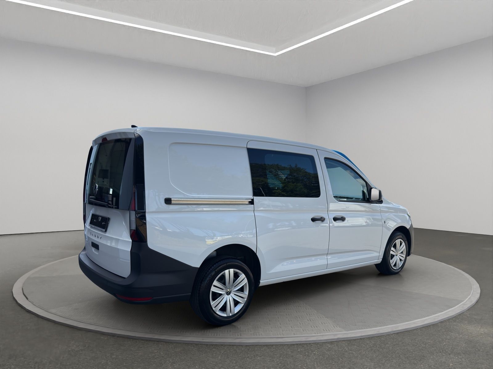 Volkswagen CADDY MAXI 2021 г. Белый, пробег 41622 км
