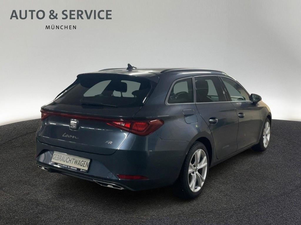 SEAT Leon 2023 г. Серый, пробег 40400 км
