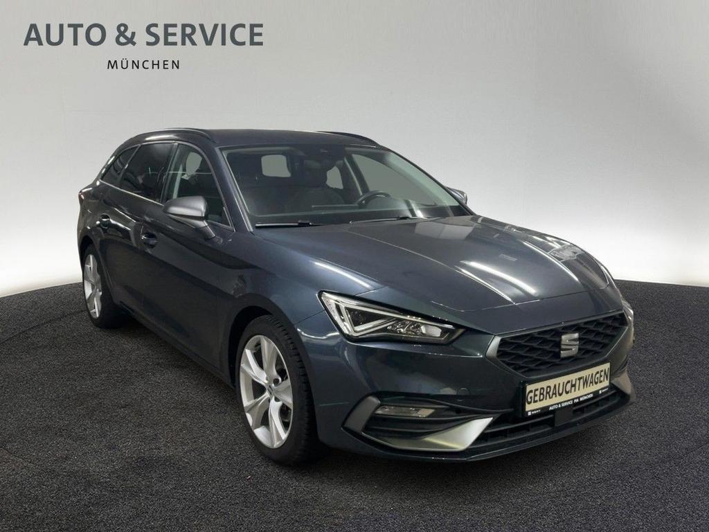 SEAT Leon 2023 г. Серый, пробег 40400 км