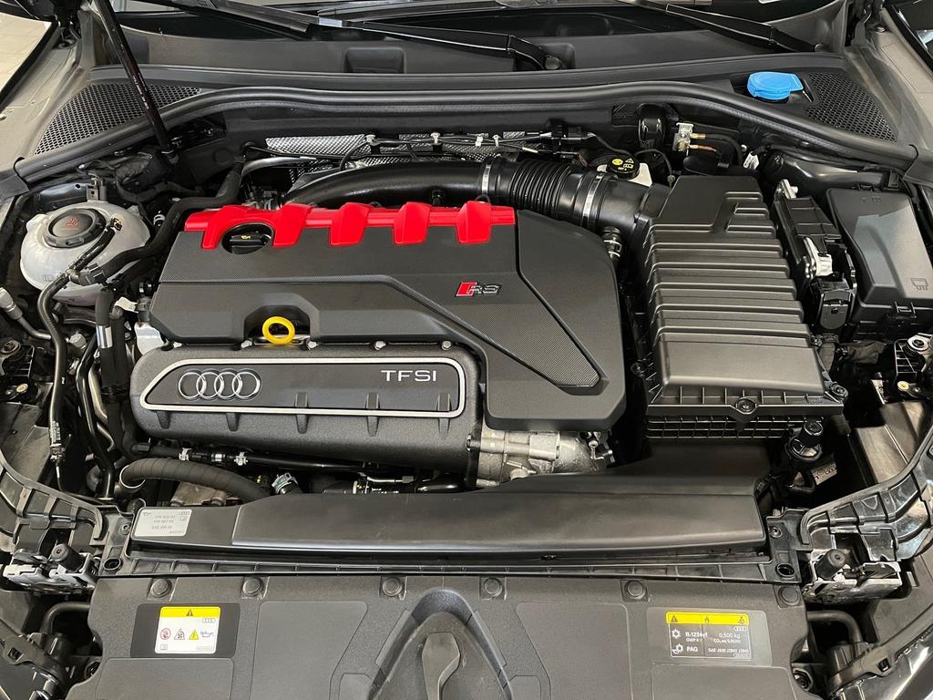 Audi RS3 2023 г. Чёрный, пробег 35975 км