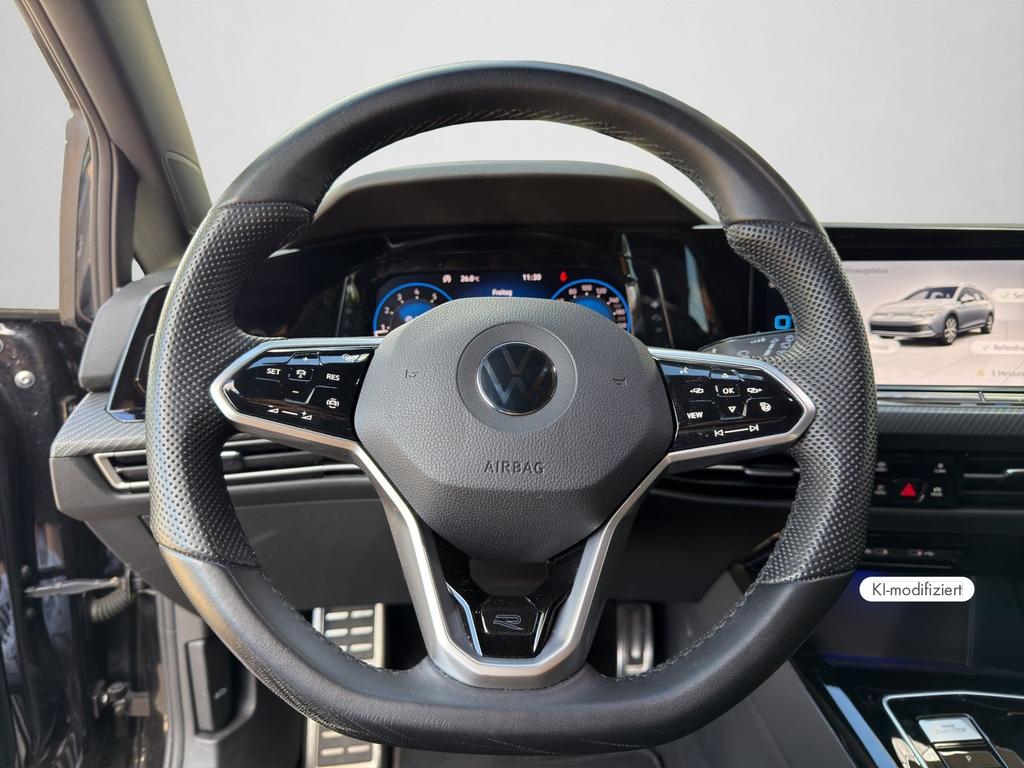 Volkswagen Golf 2022 г. Чёрный, пробег 42900 км