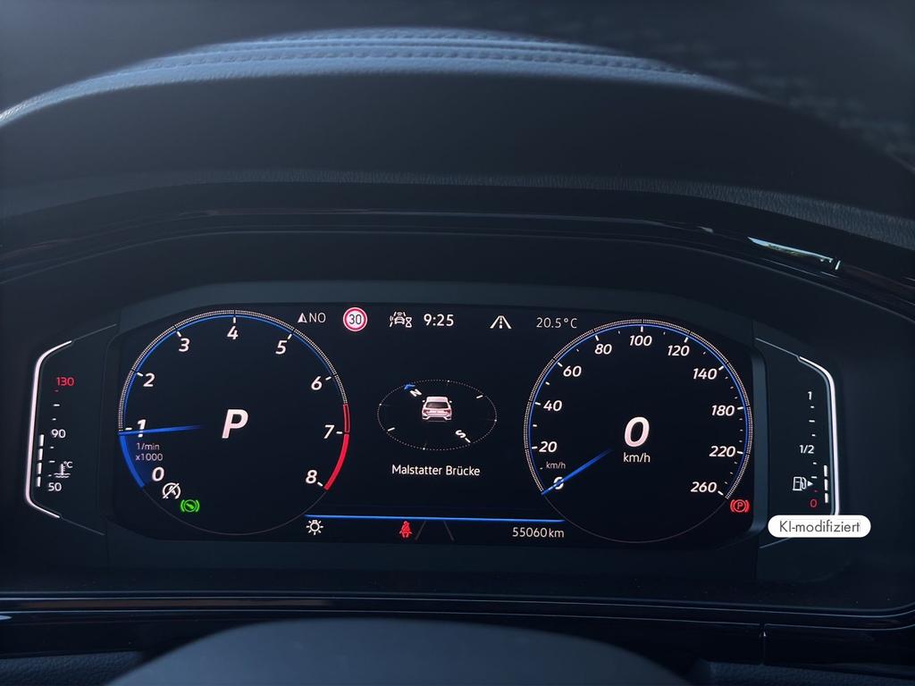 Volkswagen T-Roc 2023 г. Серый, пробег 55100 км