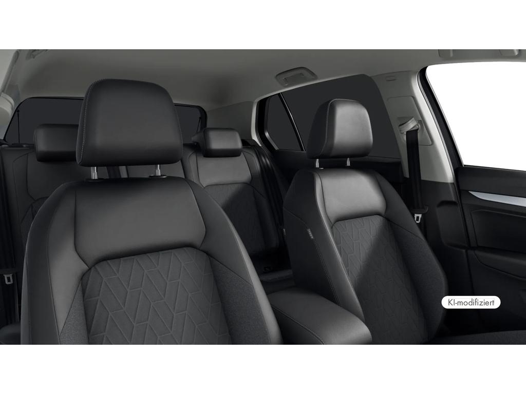 Volkswagen Golf 2026 г. Чёрный, пробег 26500 км