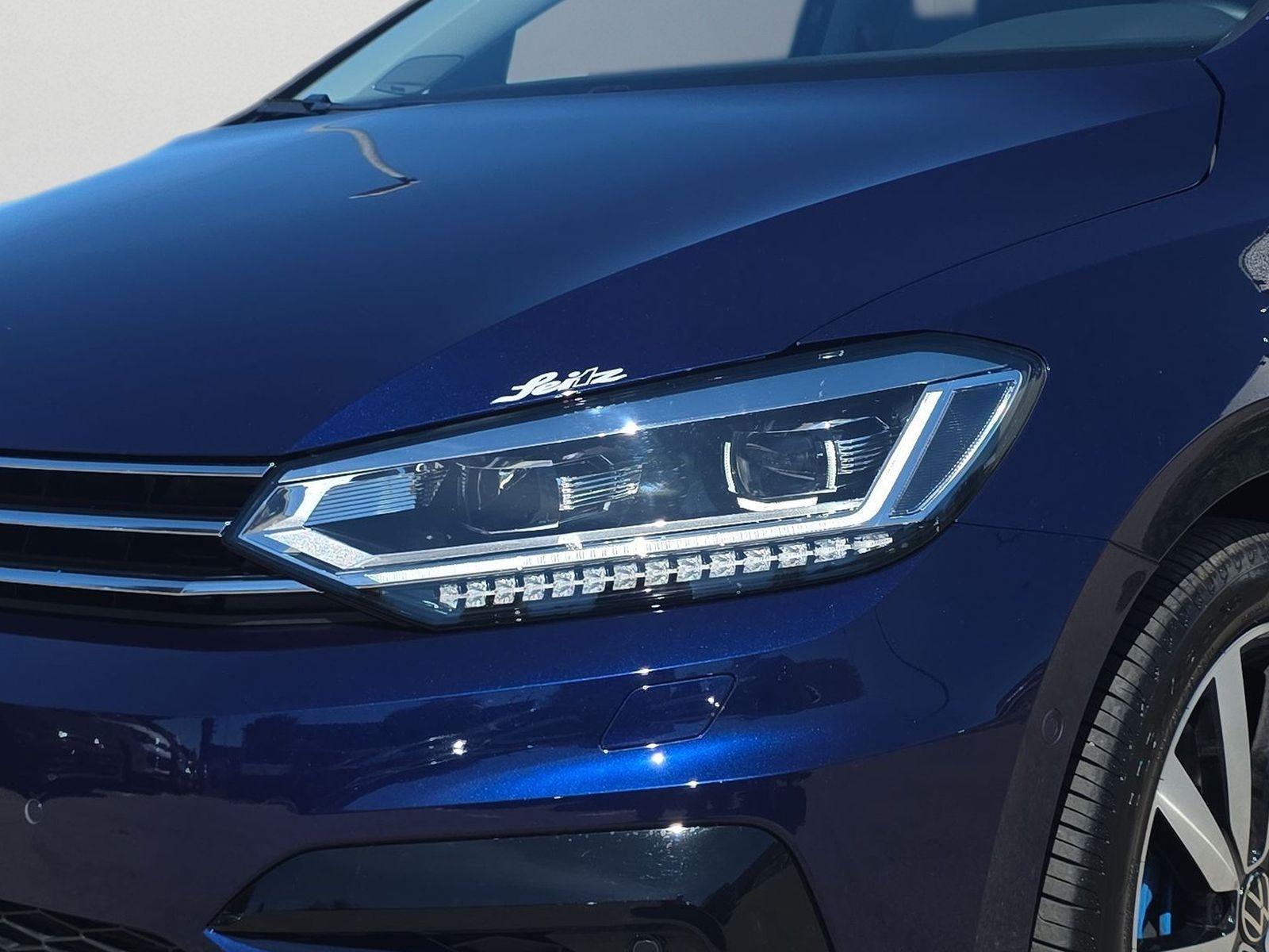 Volkswagen Touran 2022 г. Синий, пробег 18515 км