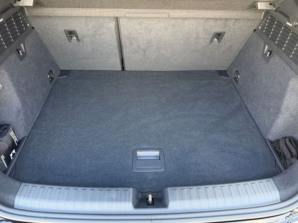 Audi A3 2023 г. Чёрный, пробег 57831 км