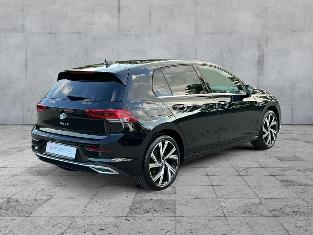 Volkswagen Golf 2024 г. Чёрный, пробег 17160 км