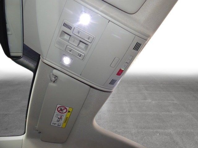 Volkswagen Taigo 2022 г. Серебристый, пробег 45871 км
