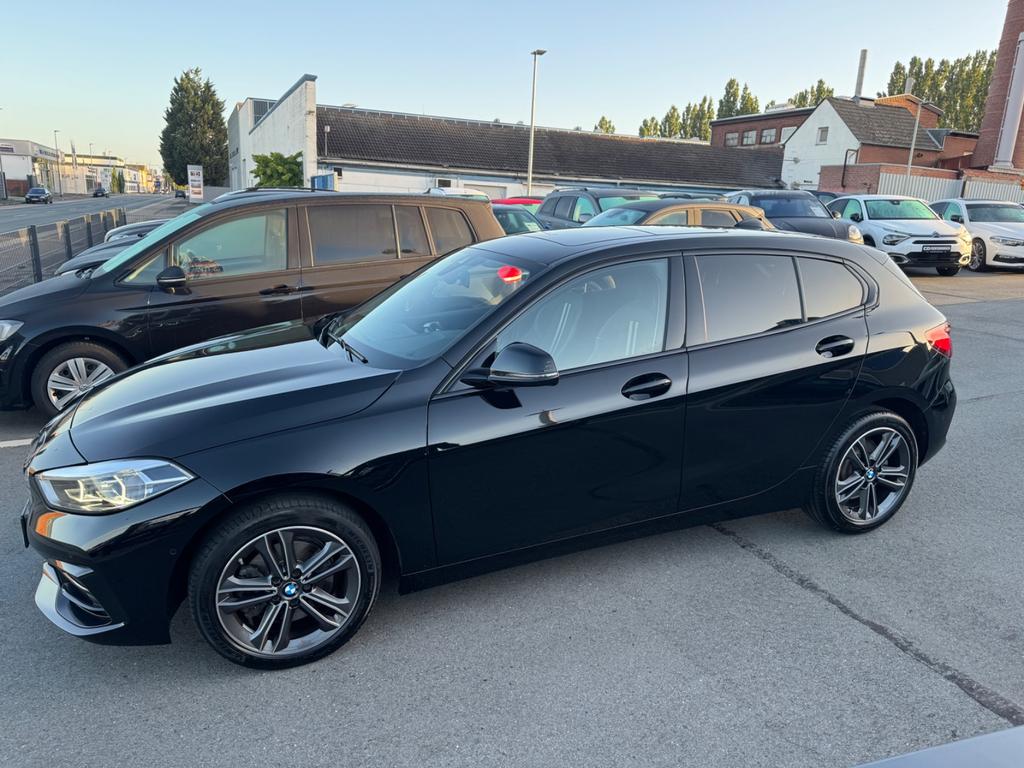 BMW 118 2023 г. Чёрный, пробег 55300 км