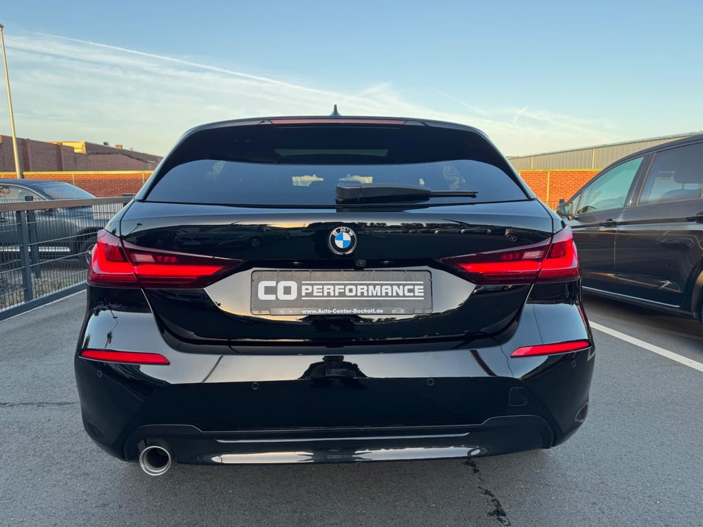 BMW 118 2023 г. Чёрный, пробег 55300 км