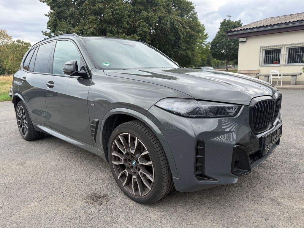BMW X5 2023 г. Серый, пробег 38500 км