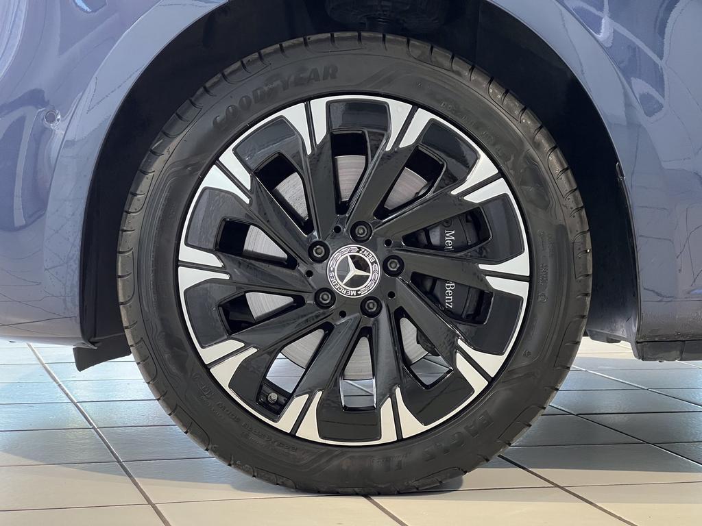 Mercedes-Benz V 300 2025 г. Синий, пробег 18977 км