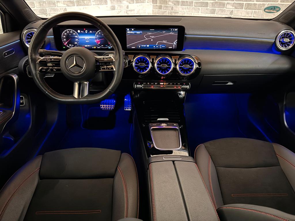 Mercedes-Benz A 200 2023 г. Серебристый, пробег 26800 км