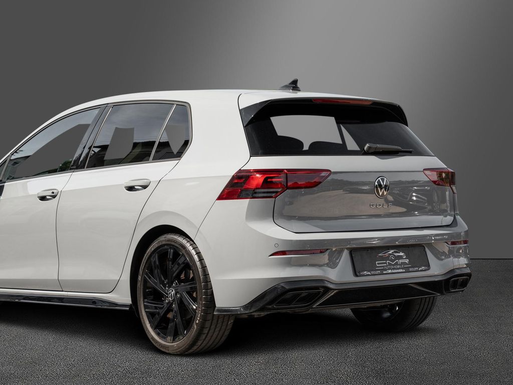 Volkswagen Golf 2024 г. Серый, пробег 10000 км