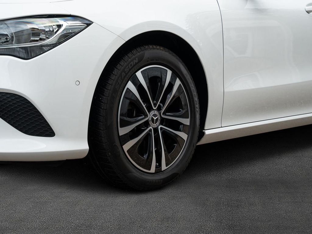 Mercedes-Benz CLA 250 SHOOTING BRAKE 2023 г. Белый, пробег 40000 км