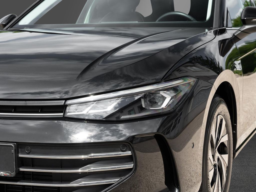 Volkswagen PASSAT VARIANT 2024 г. Чёрный, пробег 27399 км