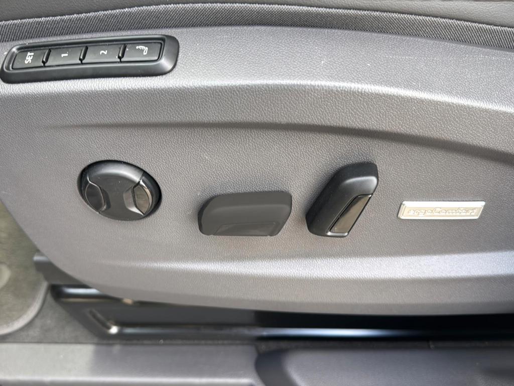 Volkswagen T7 MULTIVAN 2025 г. Чёрный, пробег 18000 км