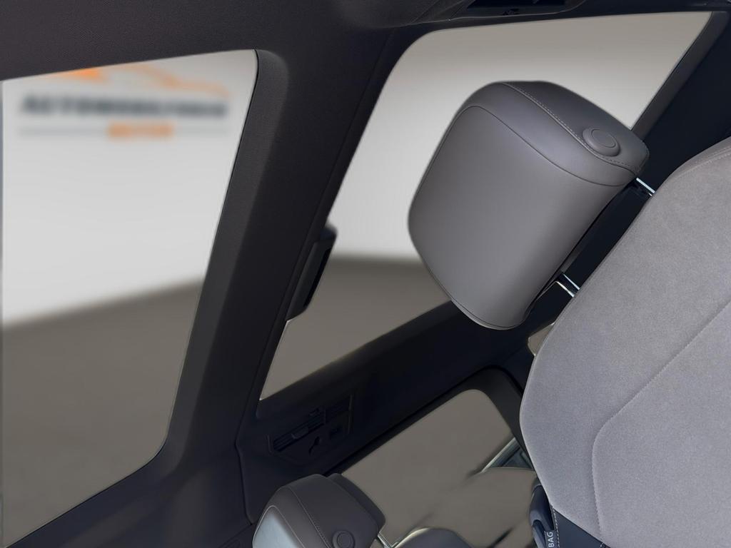 Volkswagen T7 MULTIVAN 2025 г. Чёрный, пробег 18000 км