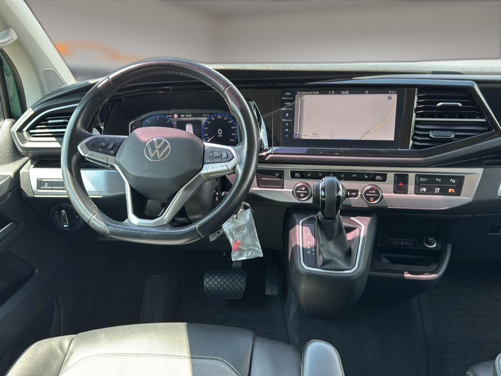 Volkswagen T6 MULTIVAN 2022 г. Зелёный, пробег 49900 км