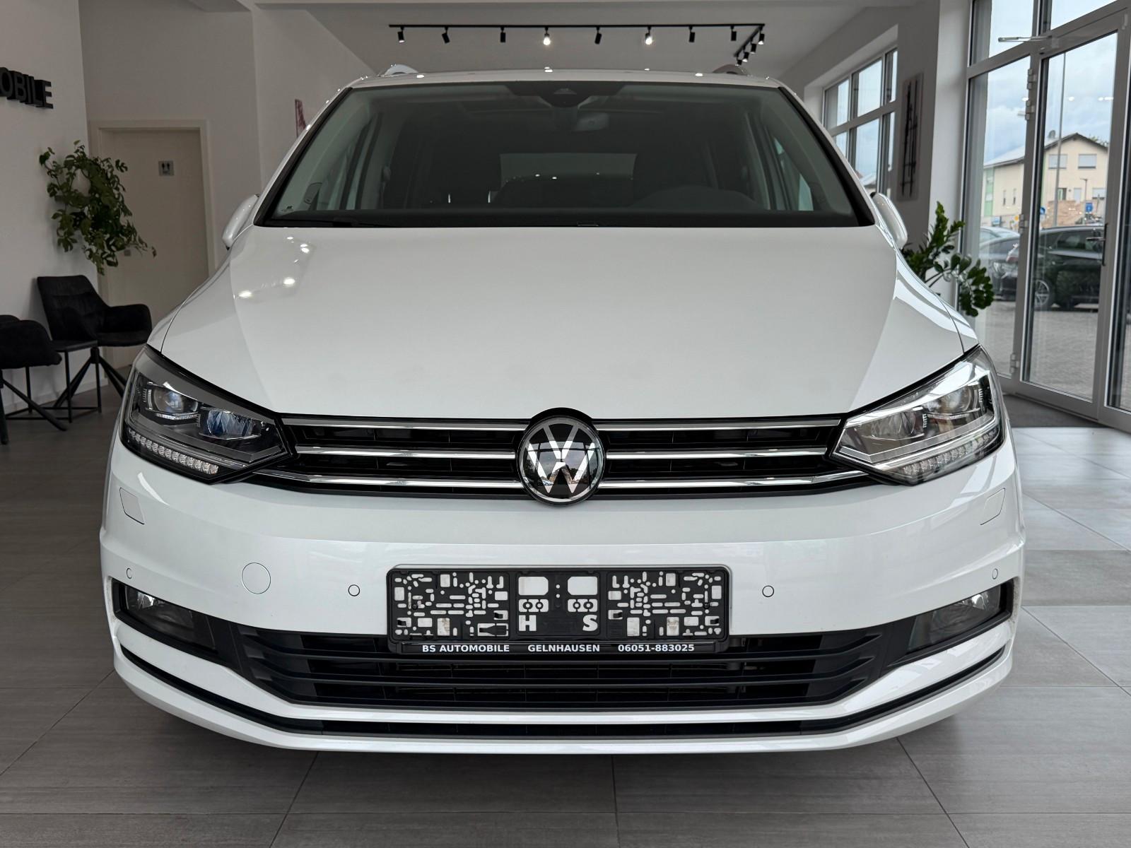 Volkswagen Touran 2025 г. Белый, пробег 37100 км
