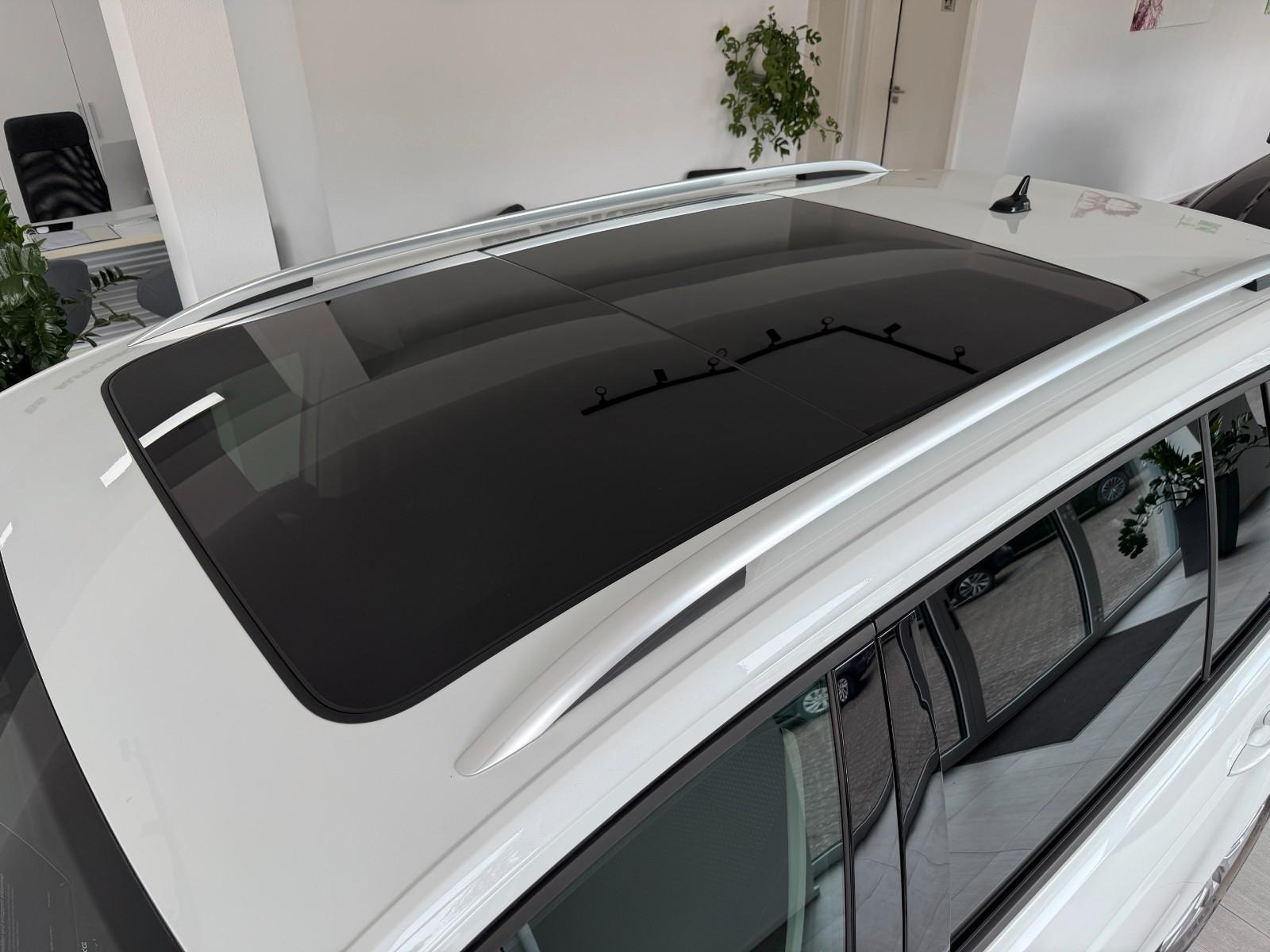 Volkswagen Touran 2025 г. Белый, пробег 37100 км